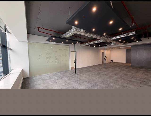 148M² OFFICE TO LET IN SEA POINT